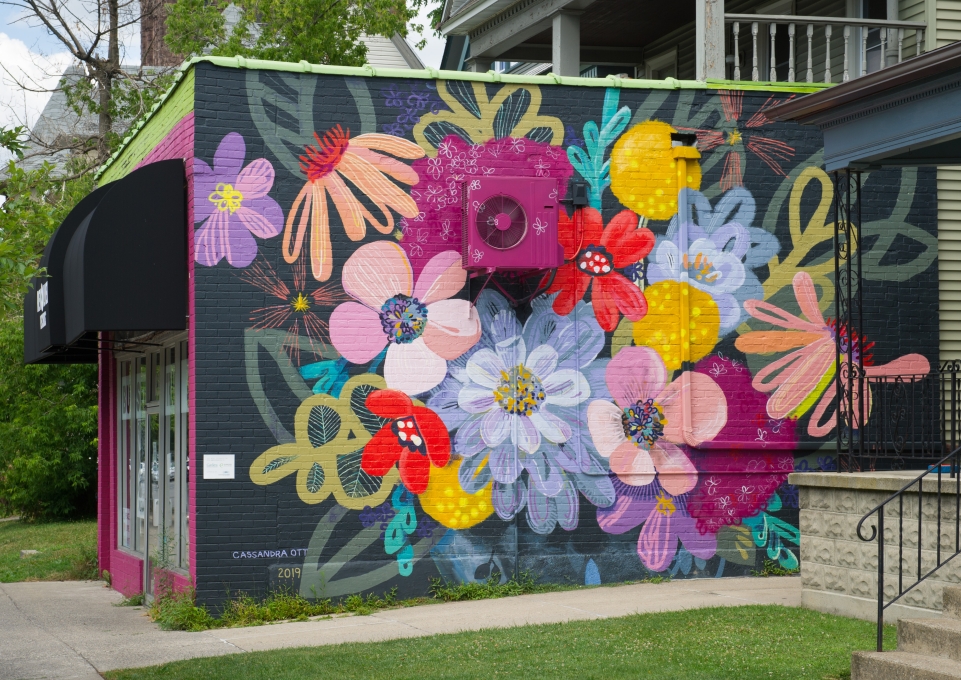 Floral mural on side of builidng in Elmwood Village